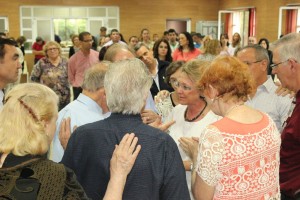 Presentación como anciana de la Iglesia a Maribel